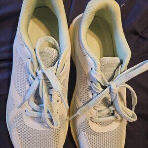 Vionic athletic shoes